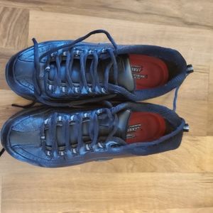 1 pair Black Skecher memory foam size 8.5 shoes